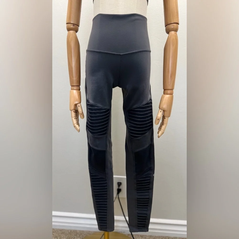 Alo Yoga High-Waisted Mesh Panel Leggings – Size S